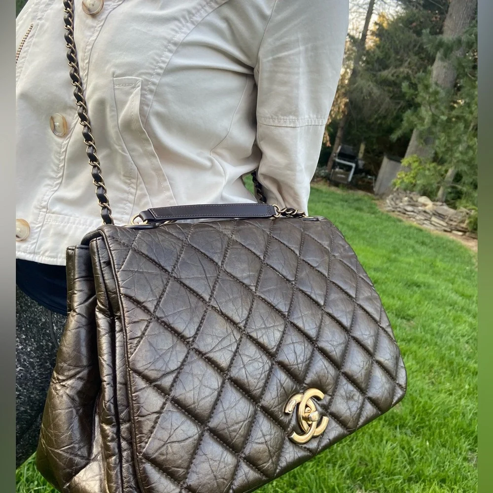 CHANEL classic quilted